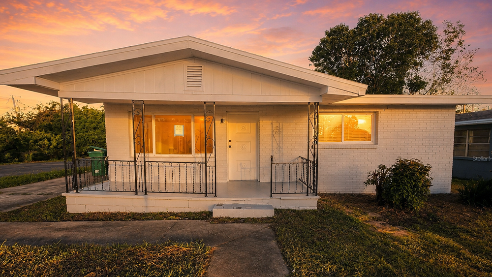 Front exterior of 614 Paw Paw Street in Cocoa, Florida